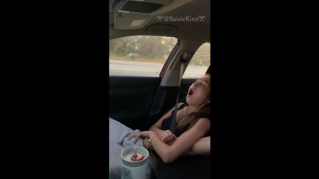 Fingering My Girl in the Fast Lane While the Pressure Builds… Public Orgasm on the Highway ????????????